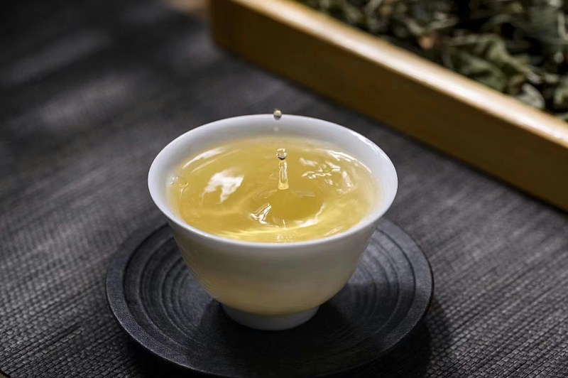白茶湯色